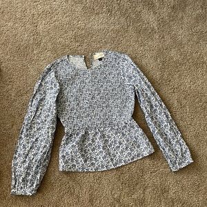 Lightweight casual dress shirt